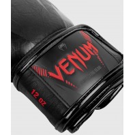 Перчатки боксерские Venum Impact Black/Red